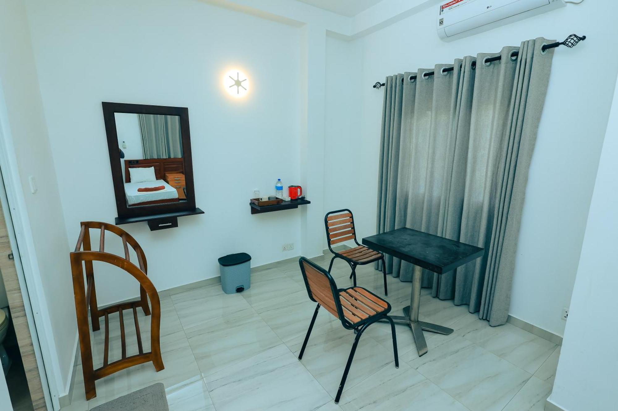 Marian Villa Katunayake Exterior photo